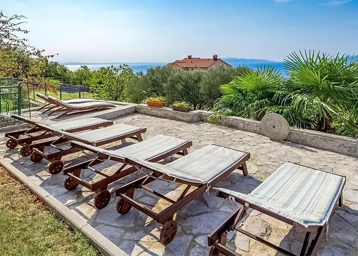 2 Bedroom Lovely In *