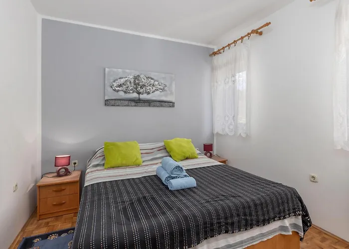 2 Bedroom Lovely In Apartament